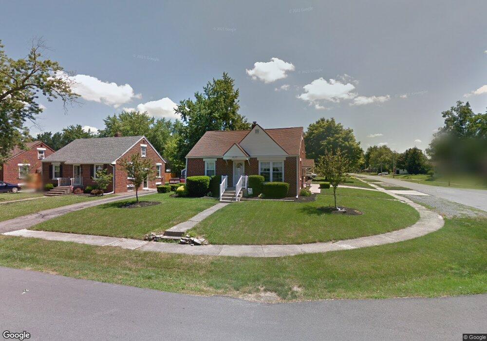 637 Maplewood Dr, Lima, OH 45805 - photo 1