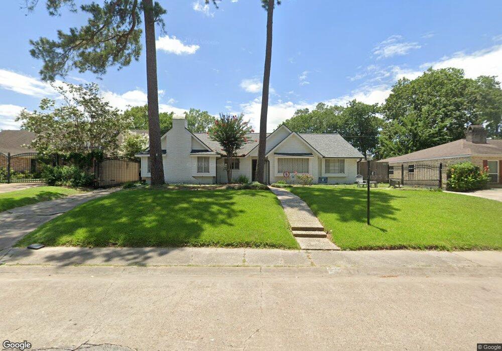 26 Briar Hill Dr, Houston, TX 77042 - photo 1