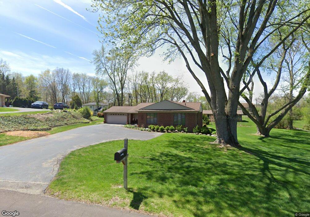 1142 Peveril Rd, Bloomfield Hills, MI 48304 - photo 1