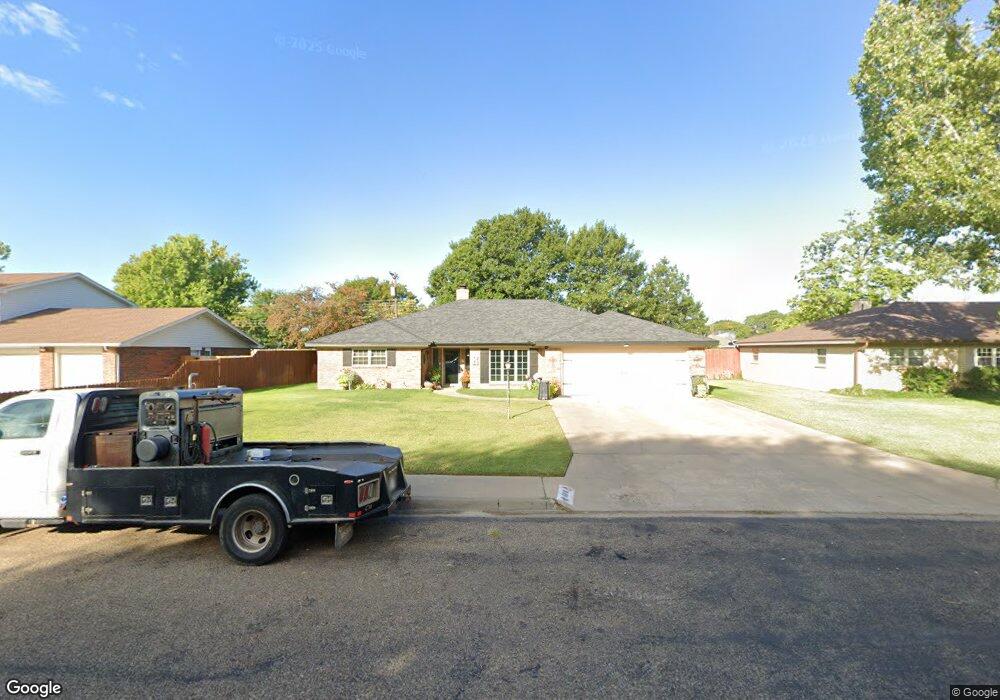 608 Bennett Dr, Dumas, TX 79029 - photo 1