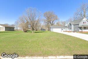 681 8th St, Walnut Grove, MN 56180