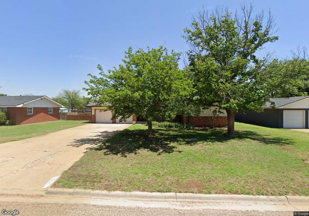 1310 Floydada St, Plainview, TX 79072 - photo 1