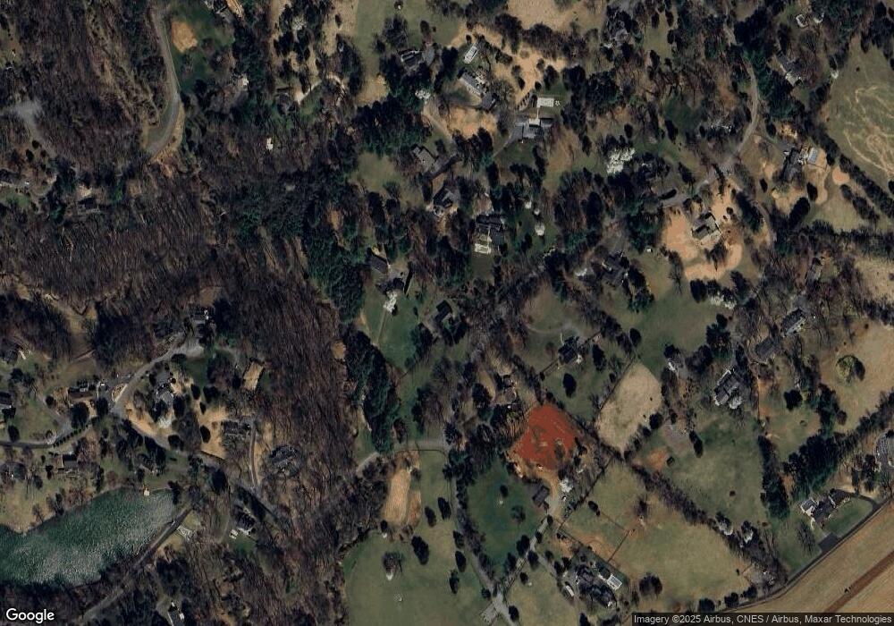 975 West Leigh Dr, Charlottesville, VA 22901 - photo 1