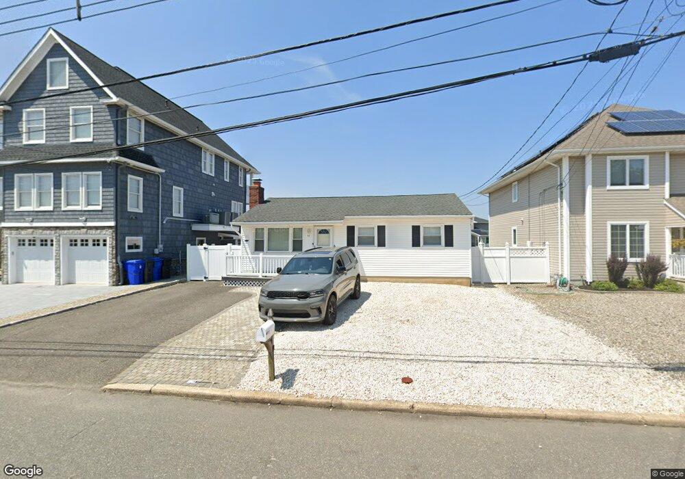 42 Neptune Rd, Toms River, NJ 08753 - photo 1