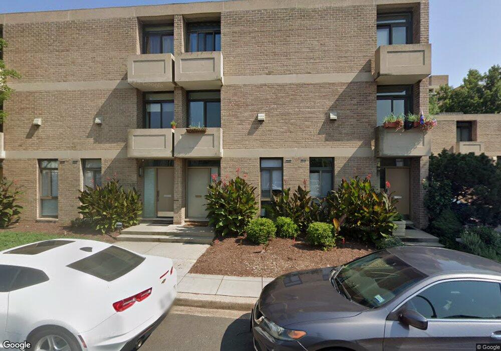 351 N St SW unit 351, Washington, DC 20024 - photo 1