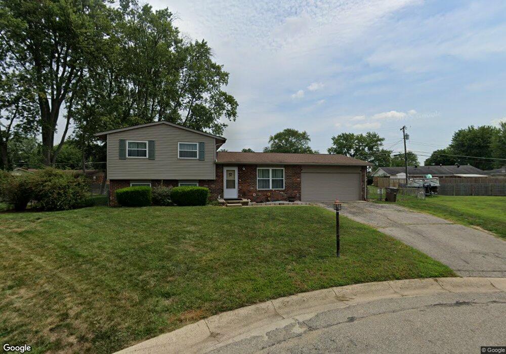 5140 Flintwood Ct, Columbus, IN 47203 - photo 1