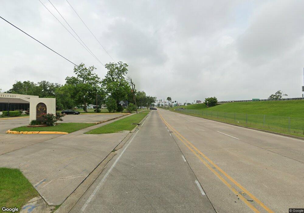 210 W College St, Lake Charles, LA 70605 - photo 1