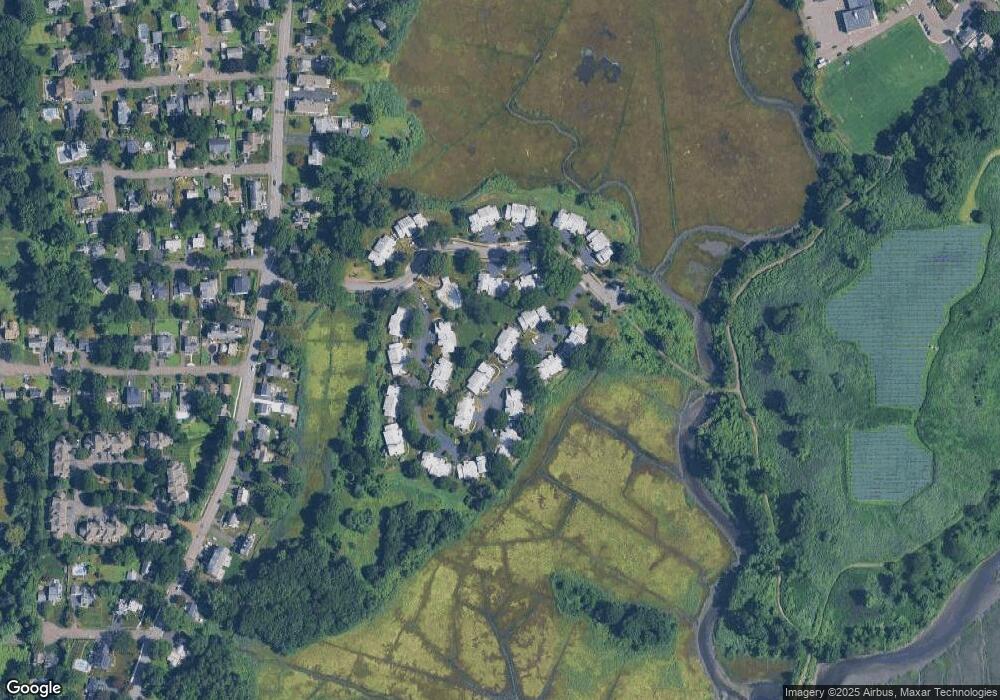 93 Field Point Dr unit 93, Fairfield, CT 06824 - photo 1