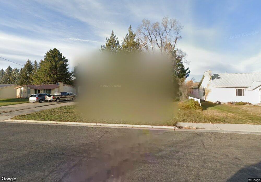 135 E 400 S, Smithfield, UT 84335 - photo 1