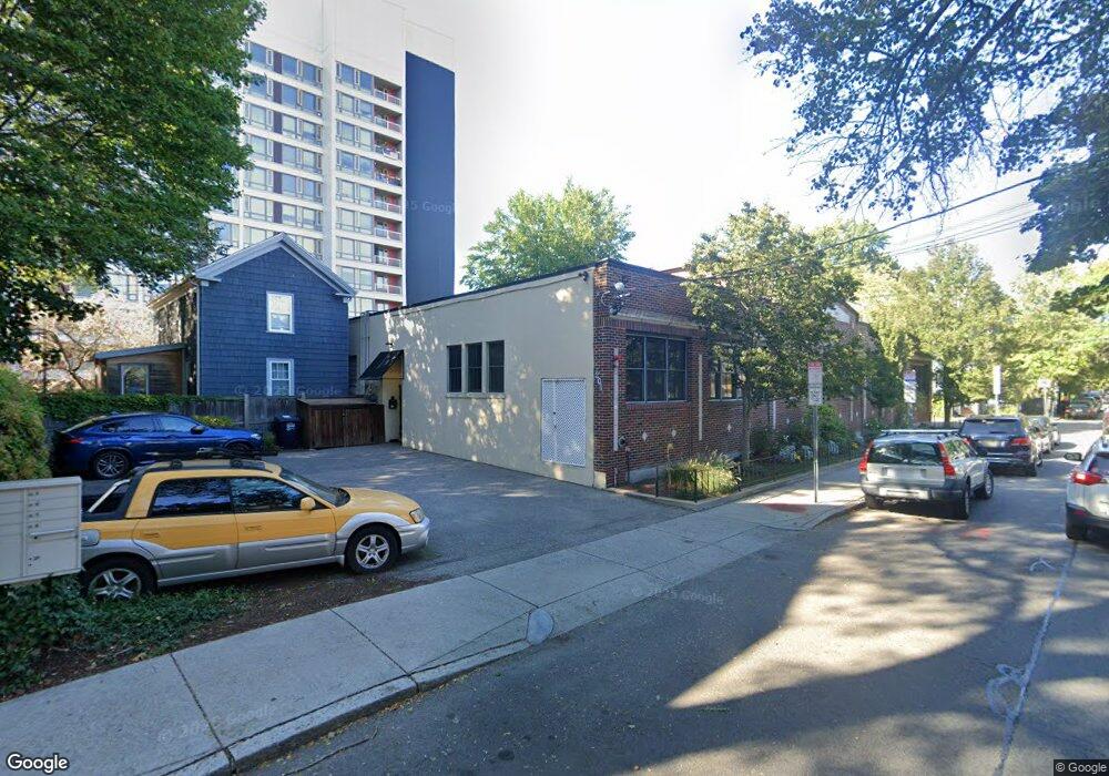 201 Brookline St unit 4, Cambridge, MA 02139 - photo 1