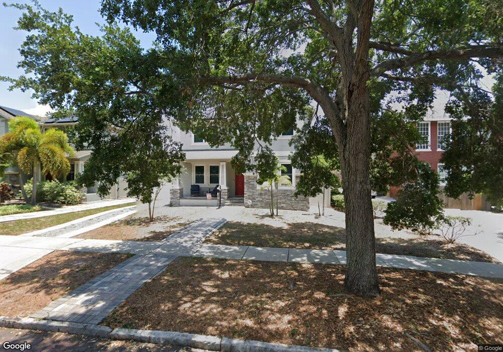 1035 Jackson St N, Saint Petersburg, FL 33705 - photo 1