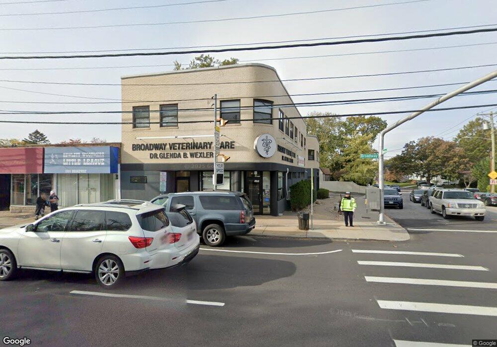 1598 Broadway unit 3, Hewlett, NY 11557 - photo 1