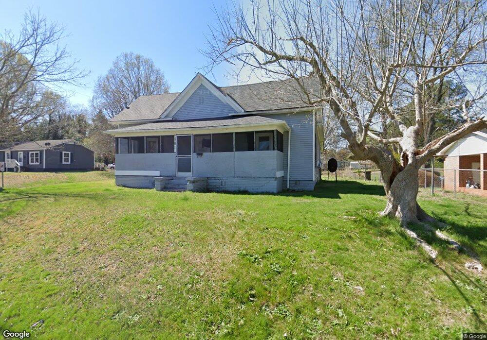 501 N Dogwood Ave, Siler City, NC 27344 - photo 1