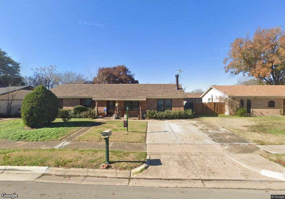 5517 Finian Ln, North Richland Hills, TX 76180 - photo 1