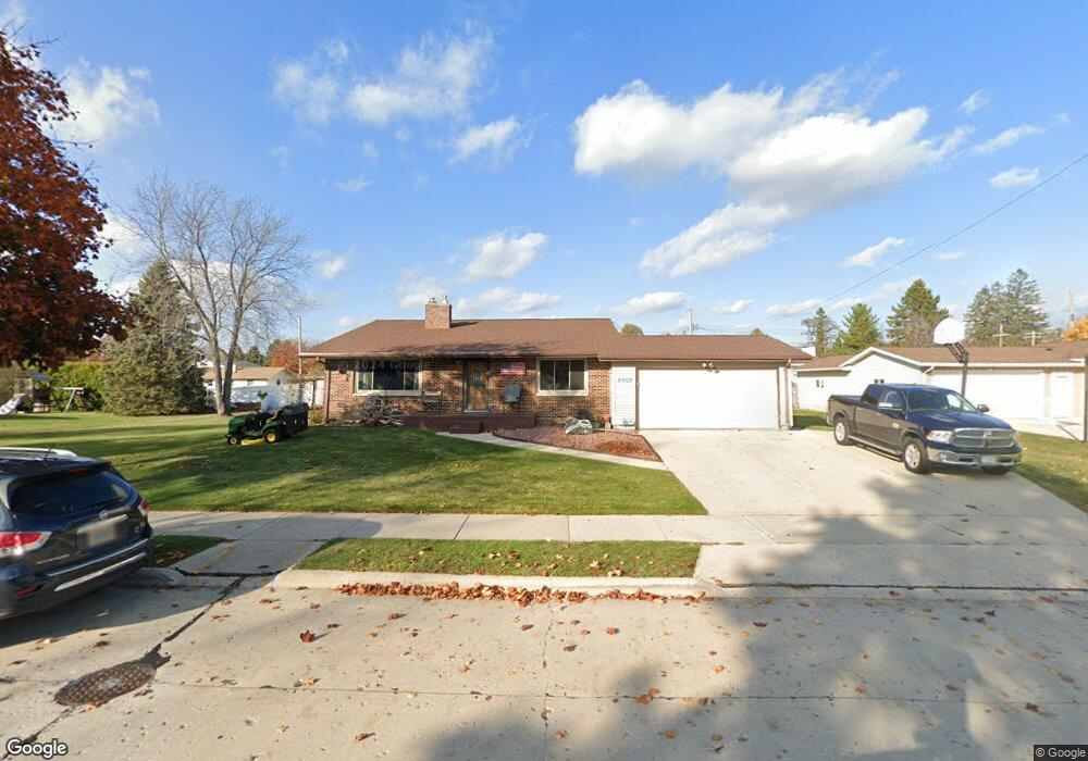 2902 38th St, Two Rivers, WI 54241 - photo 1