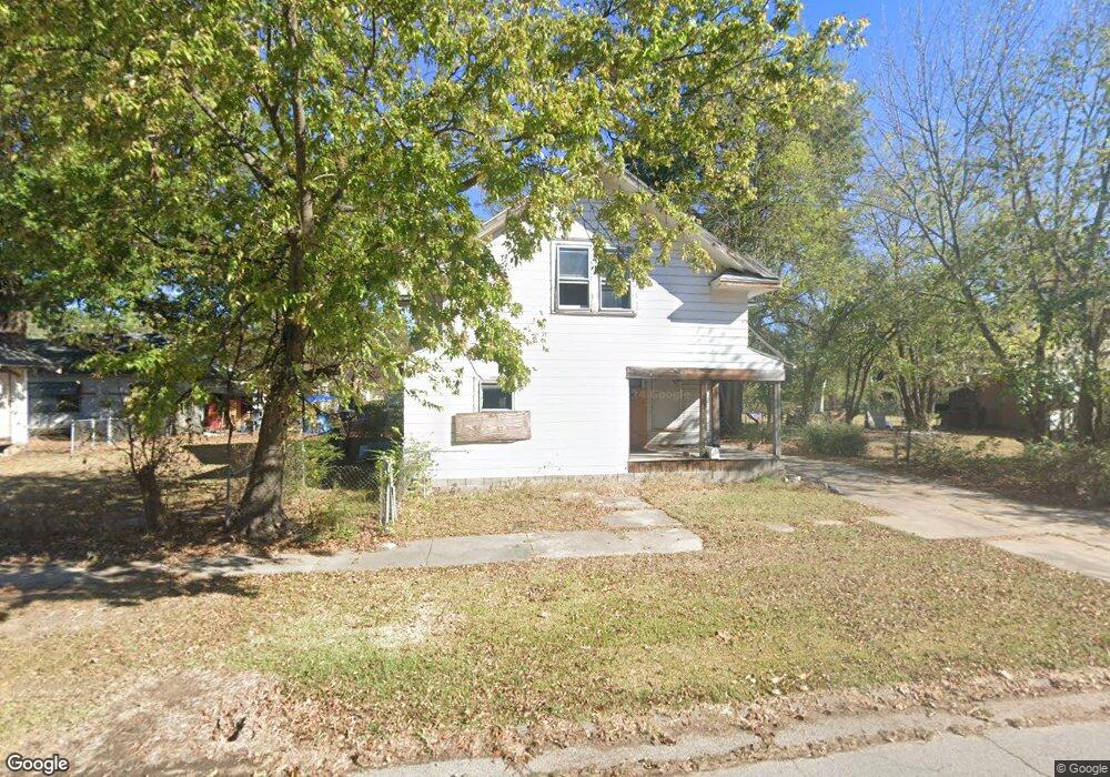 713 N Collins Ave, Okmulgee, OK 74447 - photo 1