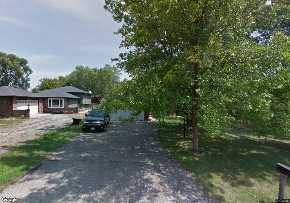 291 Deerpath Ln, Carpentersville, IL 60110 - photo 1