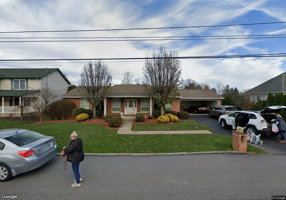 16 W Chapman St, Pittston, PA 18640 - photo 1