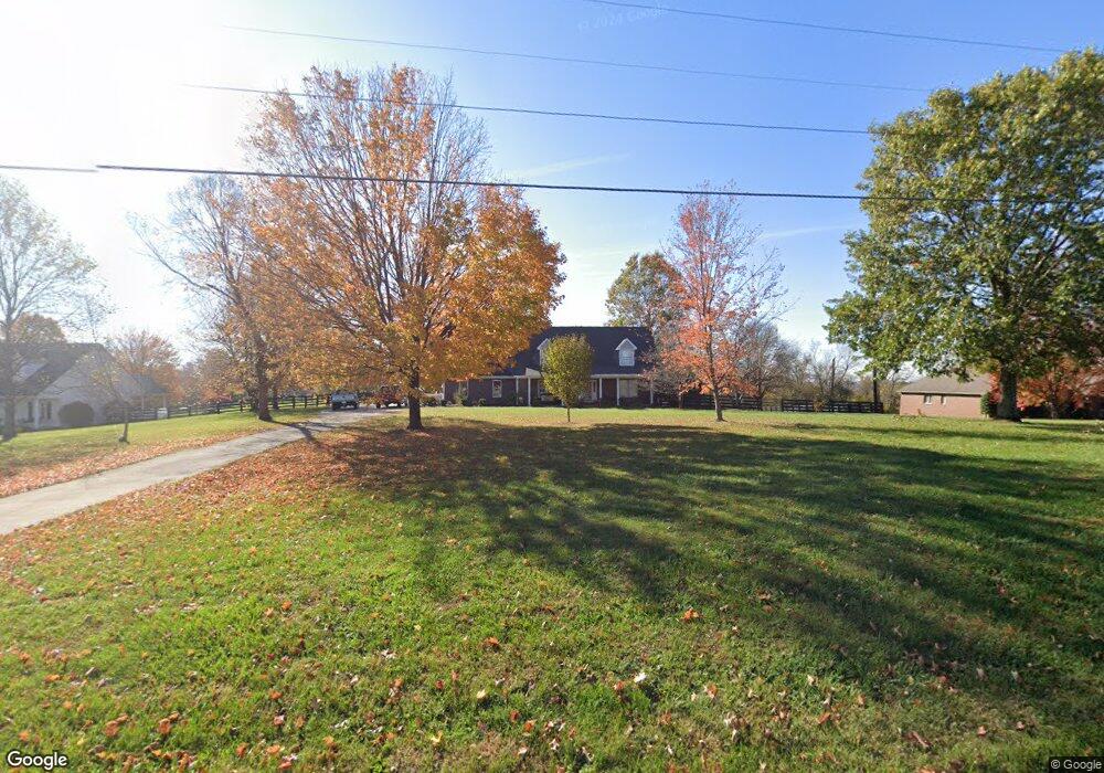 423 Colston Ln, Frankfort, KY 40601 - photo 1