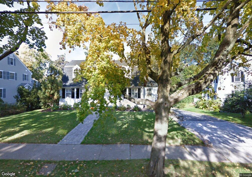 33 Pierrepont Rd, Winchester, MA 01890 - photo 1