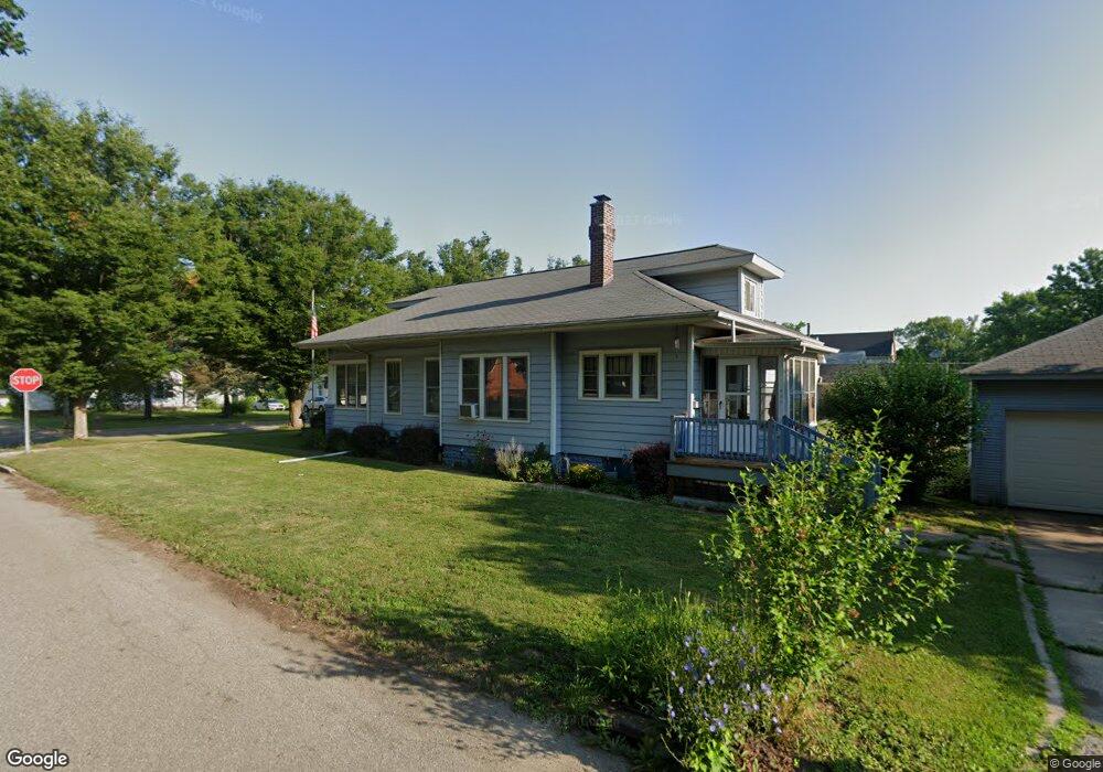 402 N Elm St, Three Oaks, MI 49128 - photo 1