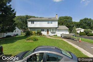 64 Star St, Iselin, NJ 08830