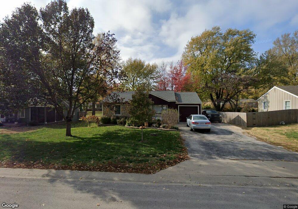 5422 Flint St, Shawnee, KS 66203 - photo 1