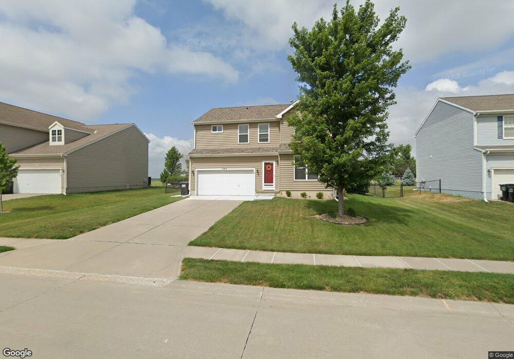 2414 Ridgeview Dr, Papillion, NE 68046 - photo 1
