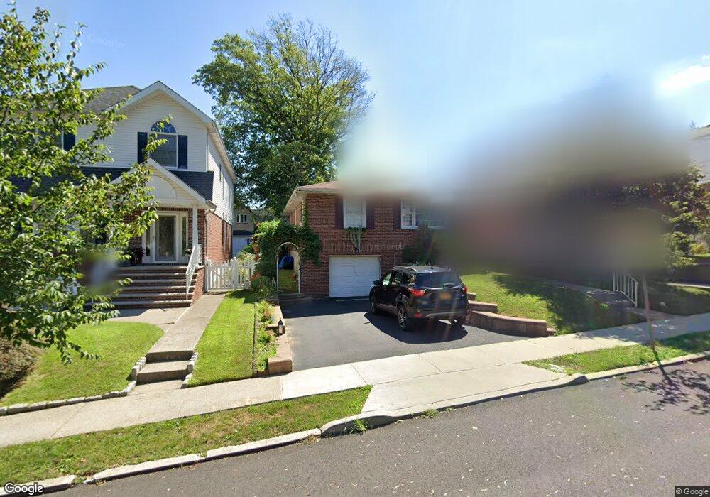 615 Oakland Ave, Staten Island, NY 10310 - photo 1