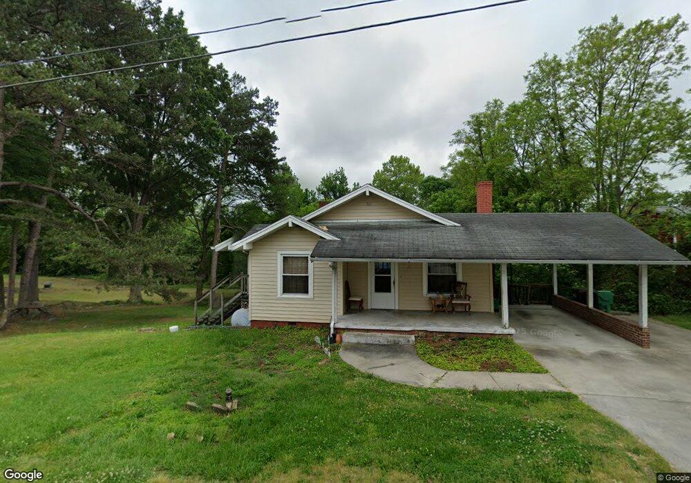 1108 E Fairfield Rd, High Point, NC 27263 - photo 1