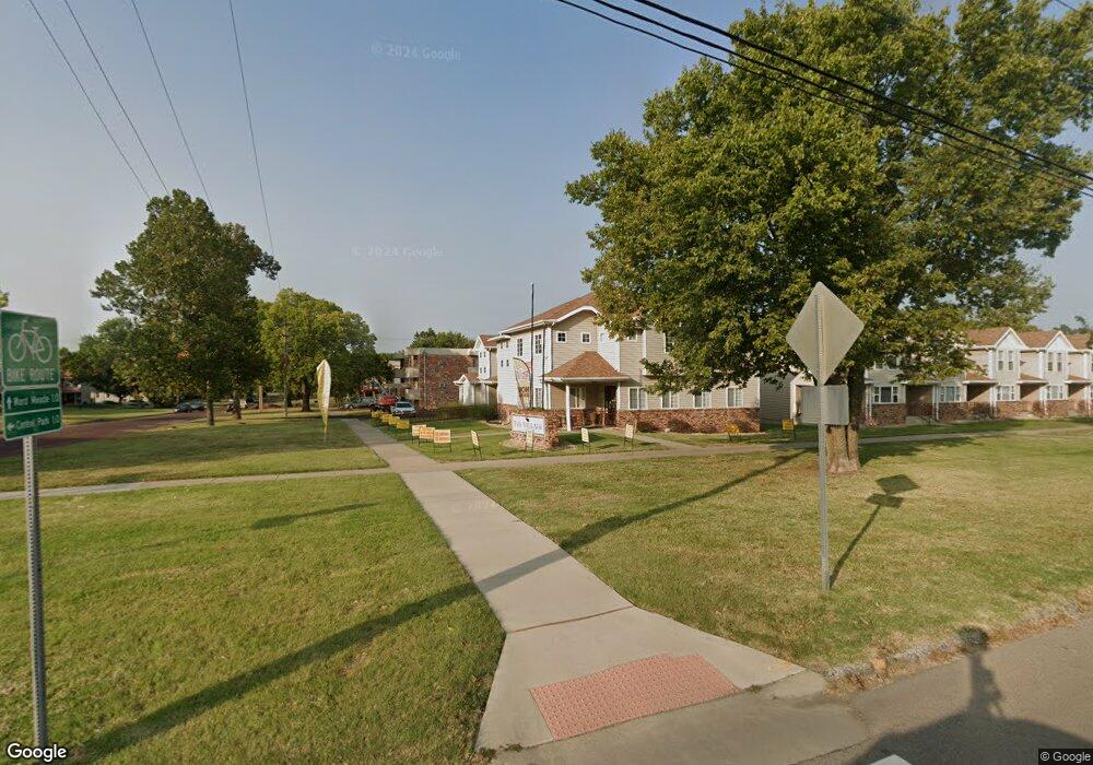 822 SW 8th Ave, Topeka, KS 66603 - photo 1