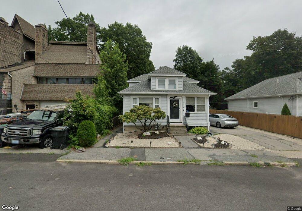 14 Sandlewood Ave, Warwick, RI 02888 - photo 1