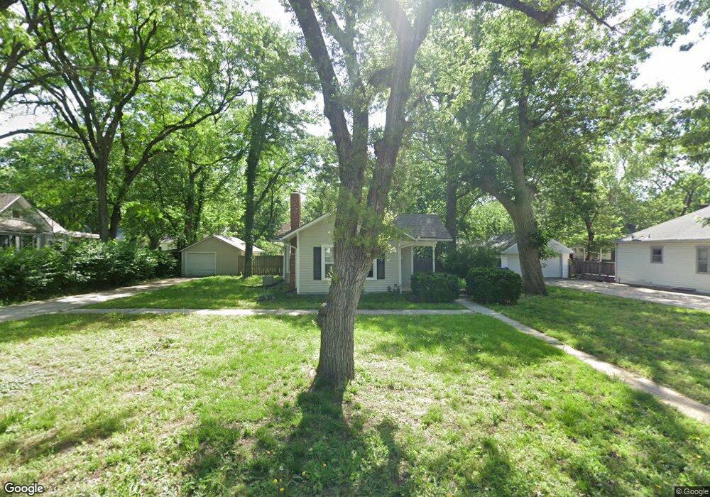 1916 SW Randolph Ave, Topeka, KS 66604 - photo 1