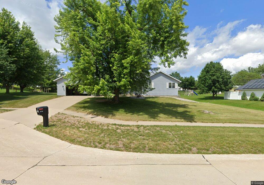 6716 Chippewa Ct NE, Cedar Rapids, IA 52411 - photo 1