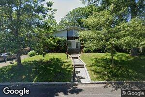 9 Churchill Rd, Englewood Cliffs, NJ 07632