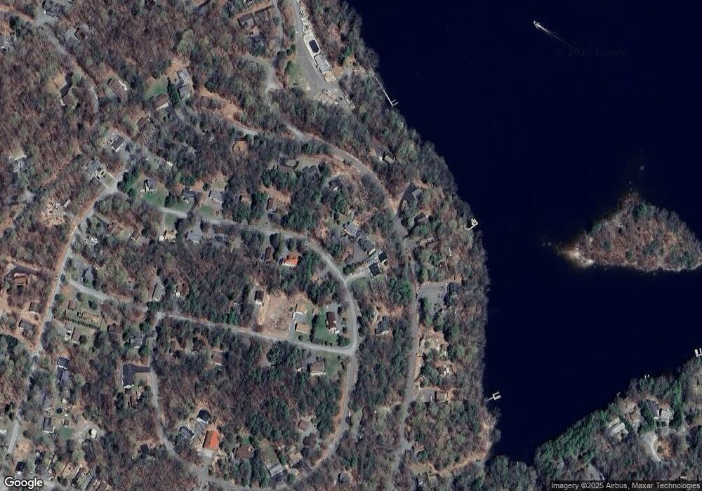 138 Hillside Dr, Greentown, PA 18426 - photo 1