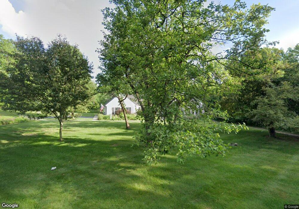 2005 Hawthorne Dr, Elm Grove, WI 53122 - photo 1