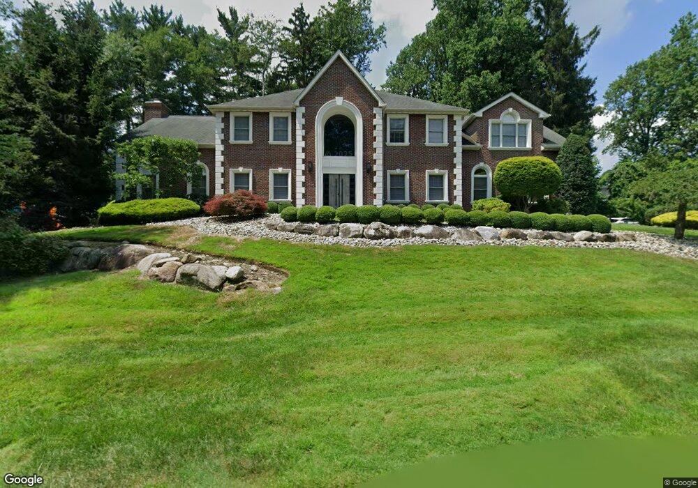 2 Swan Rd, Mahwah, NJ 07430 - photo 1