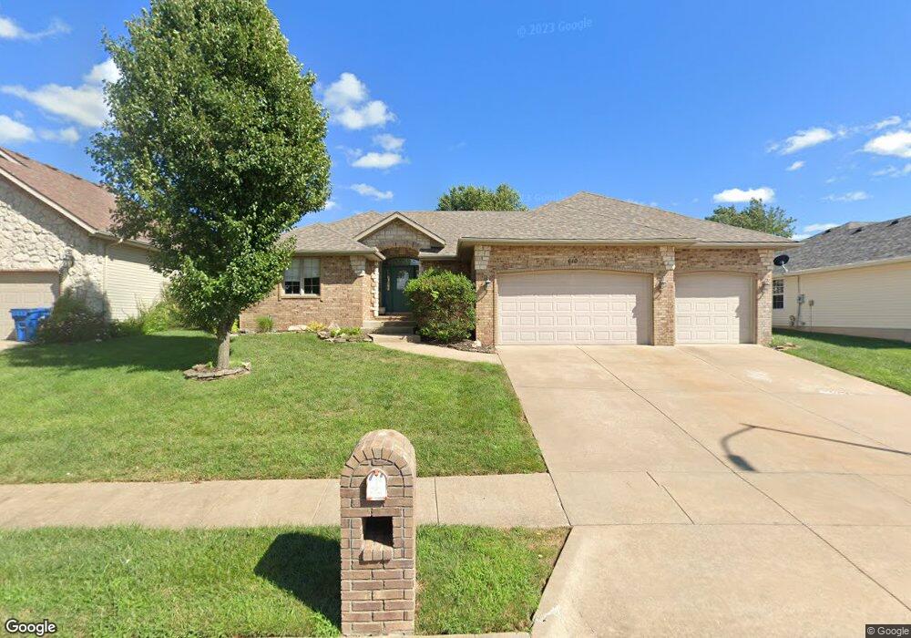 610 N Tucker Bay Cir, Nixa, MO 65714 - photo 1