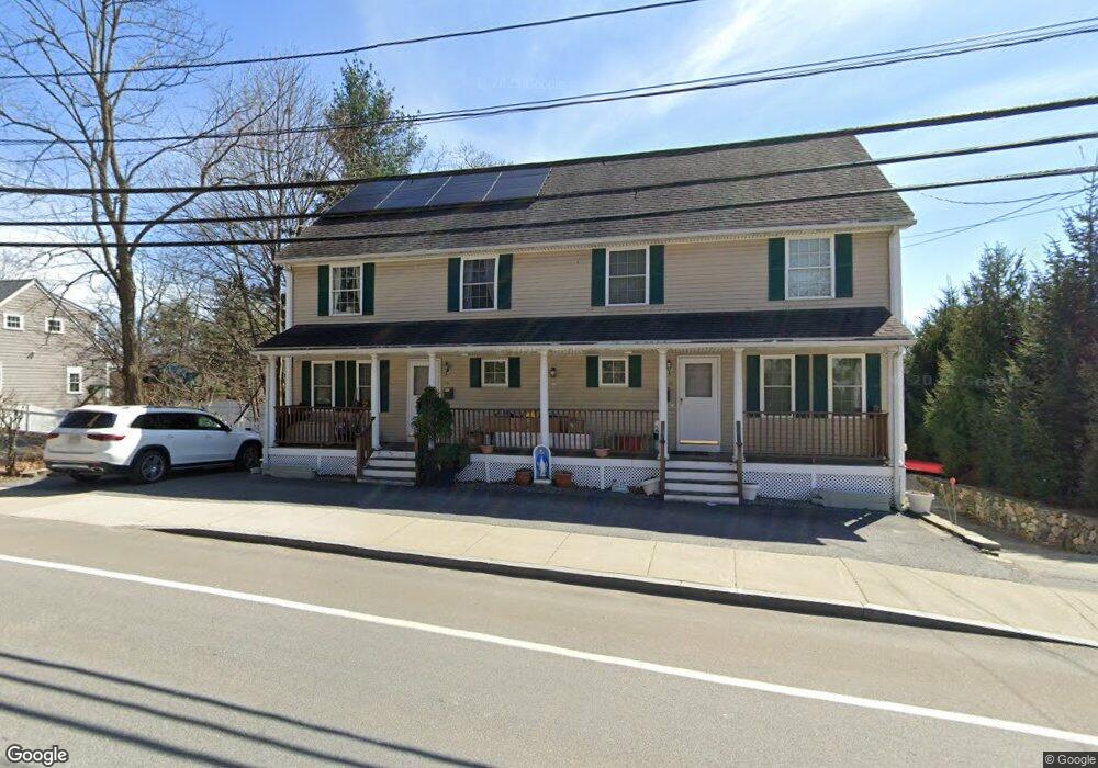 39 Pond St unit 2, Winchester, MA 01890 - photo 1