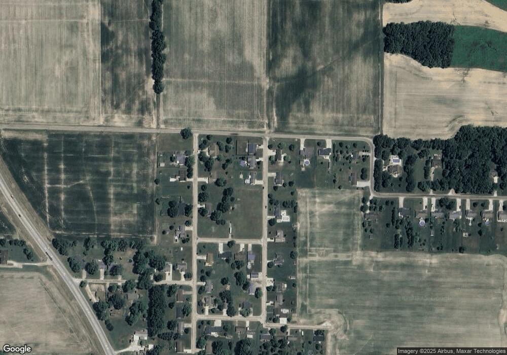 9969 N Country Dr, Effingham, IL 62401 - photo 1