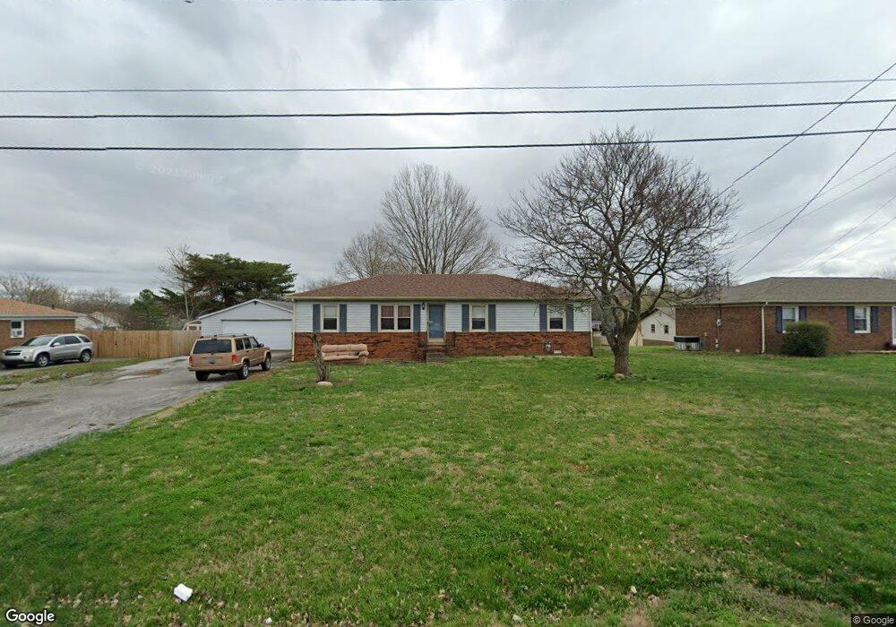 711 Sanderson Dr, Hopkinsville, KY 42240 - photo 1