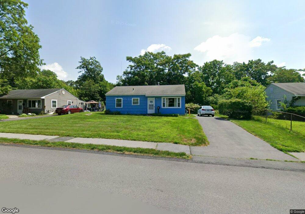 8 Peter Cooper Dr, Poughkeepsie, NY 12601 - photo 1