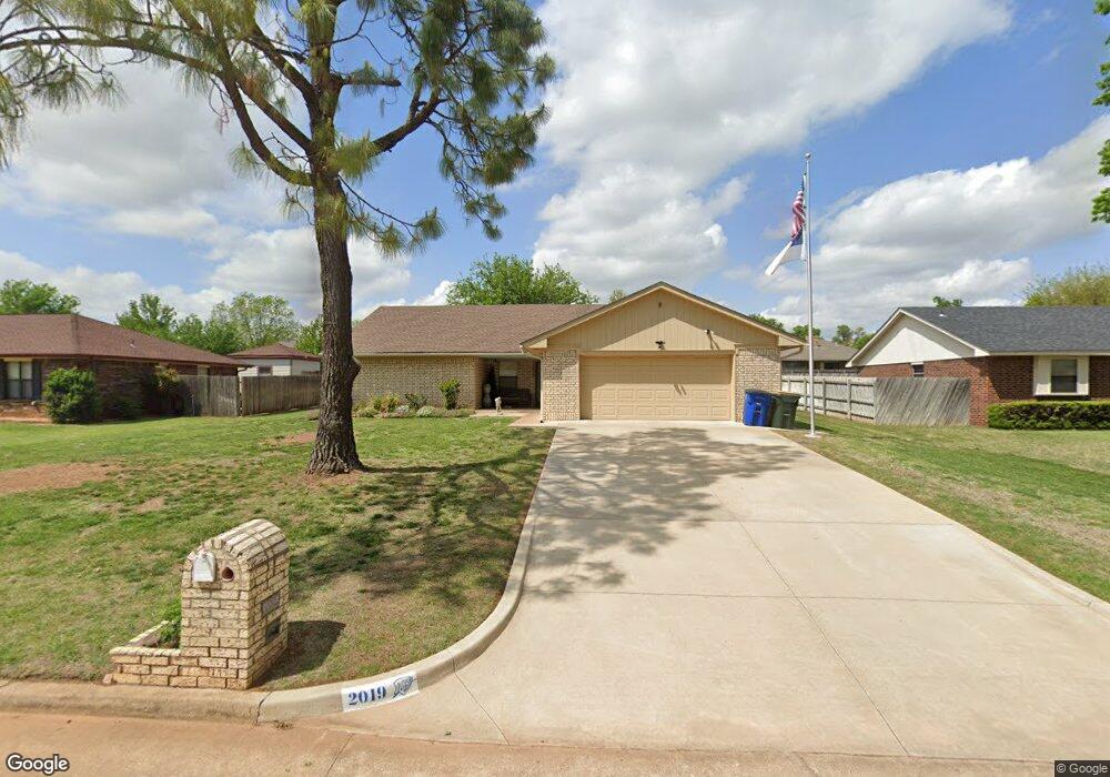 2019 Crestline Dr, Duncan, OK 73533 - photo 1