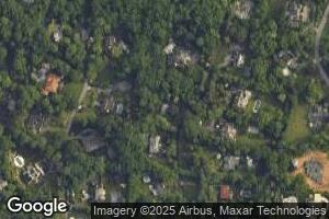 16 Hilldale Ln, Port Washington, NY 11050