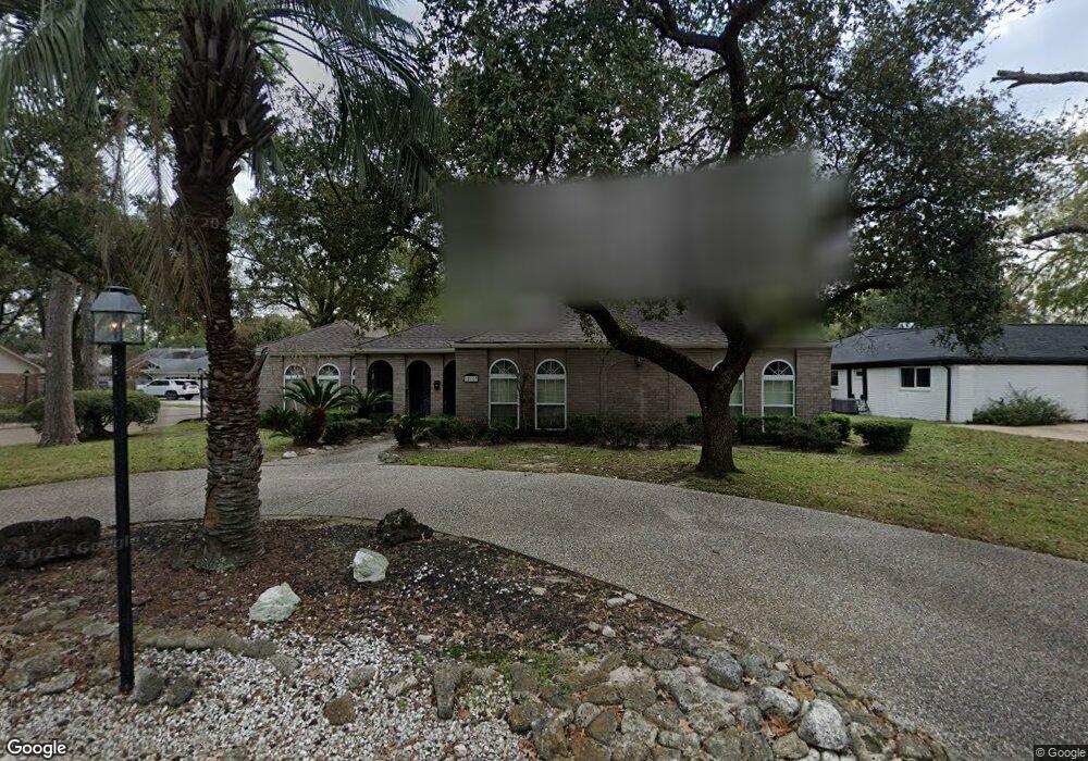 10103 Burgoyne Rd, Houston, TX 77042 - photo 1