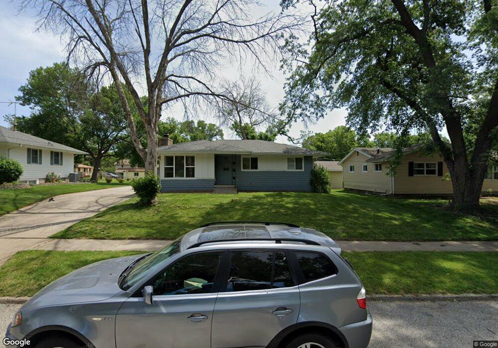 4131 E 10th St, Des Moines, IA 50313 - photo 1