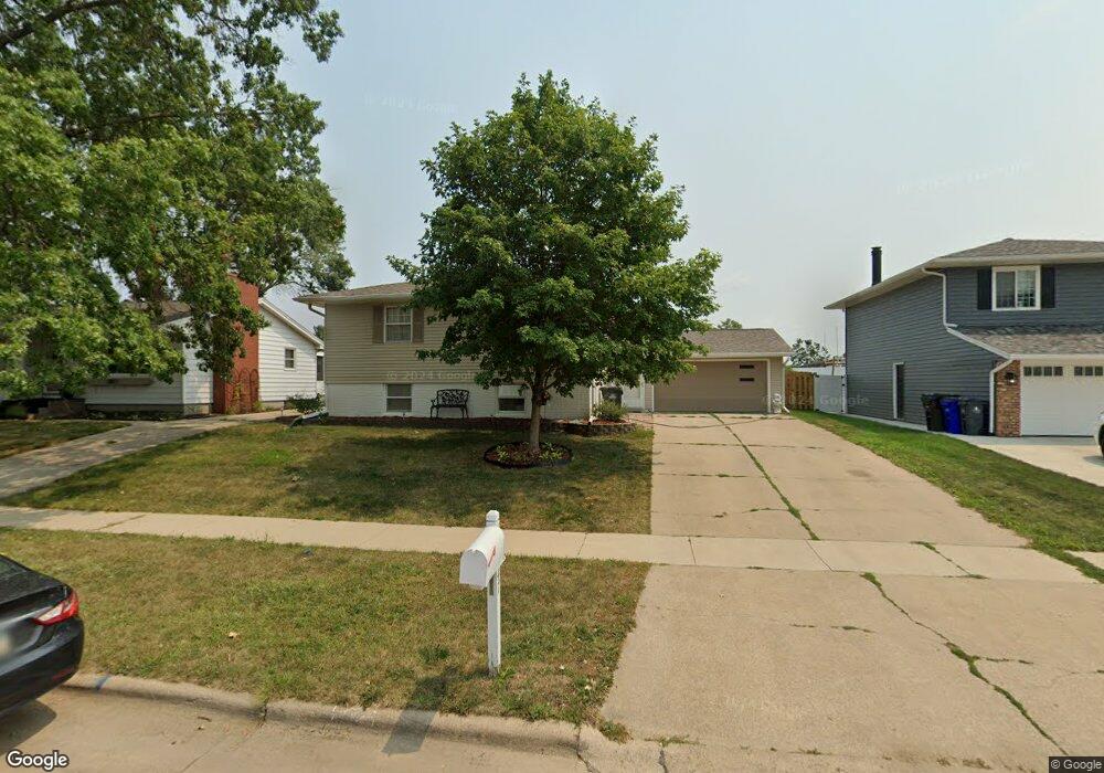 47 Julia Ann Dr NW, Cedar Rapids, IA 52405 - photo 1