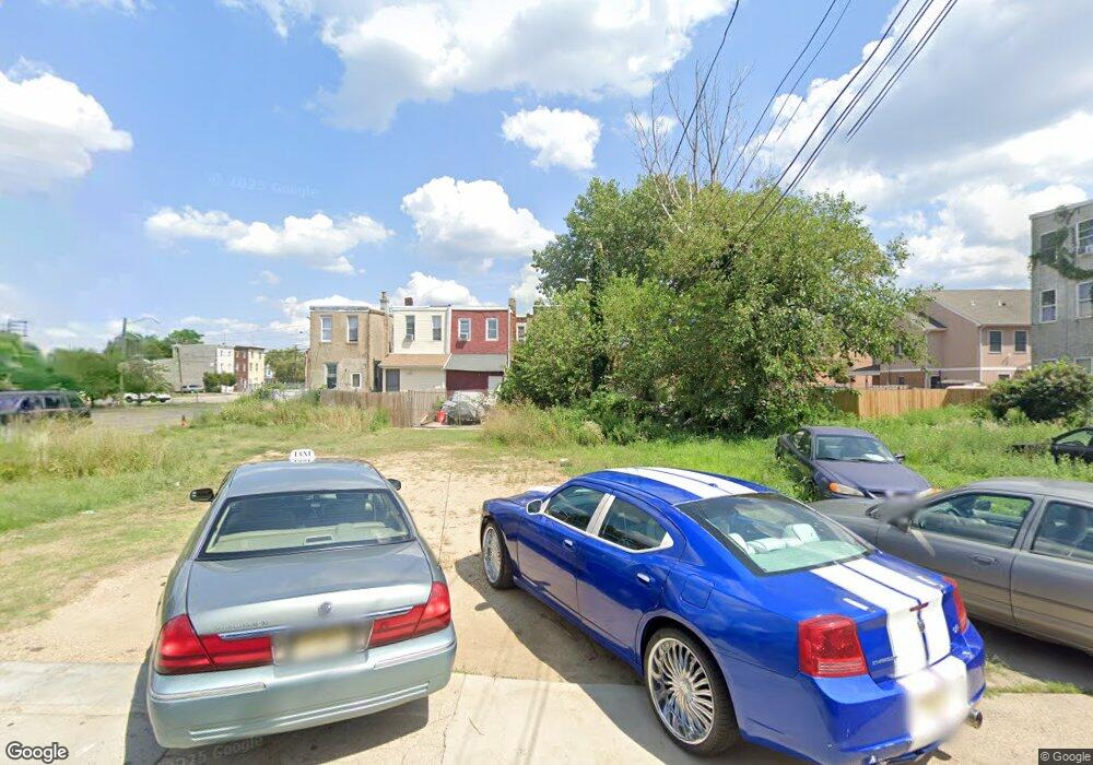 810 Howard St, Camden, NJ 08102 - photo 1