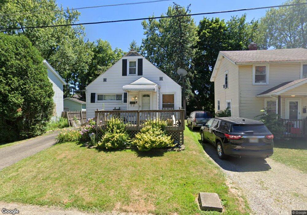 1208 Barton Place NE, Canton, OH 44705 - photo 1